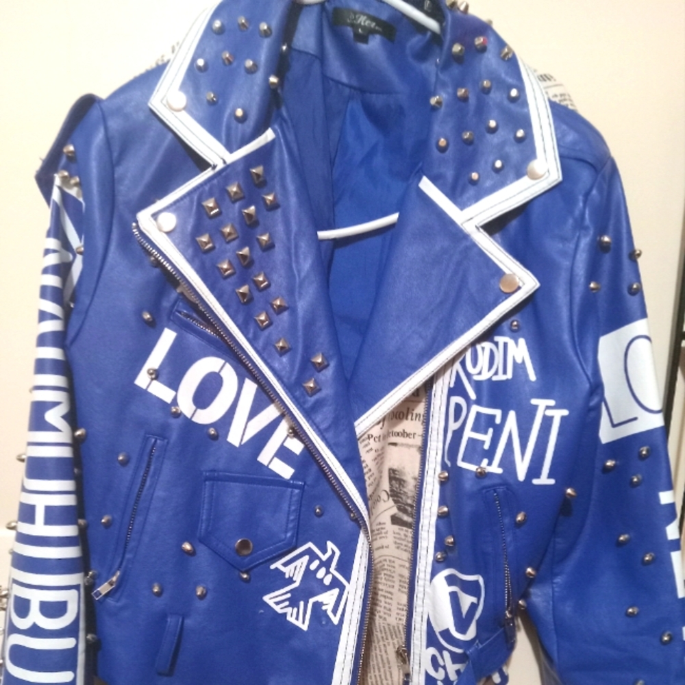 Woman jacket size Large blue with stones